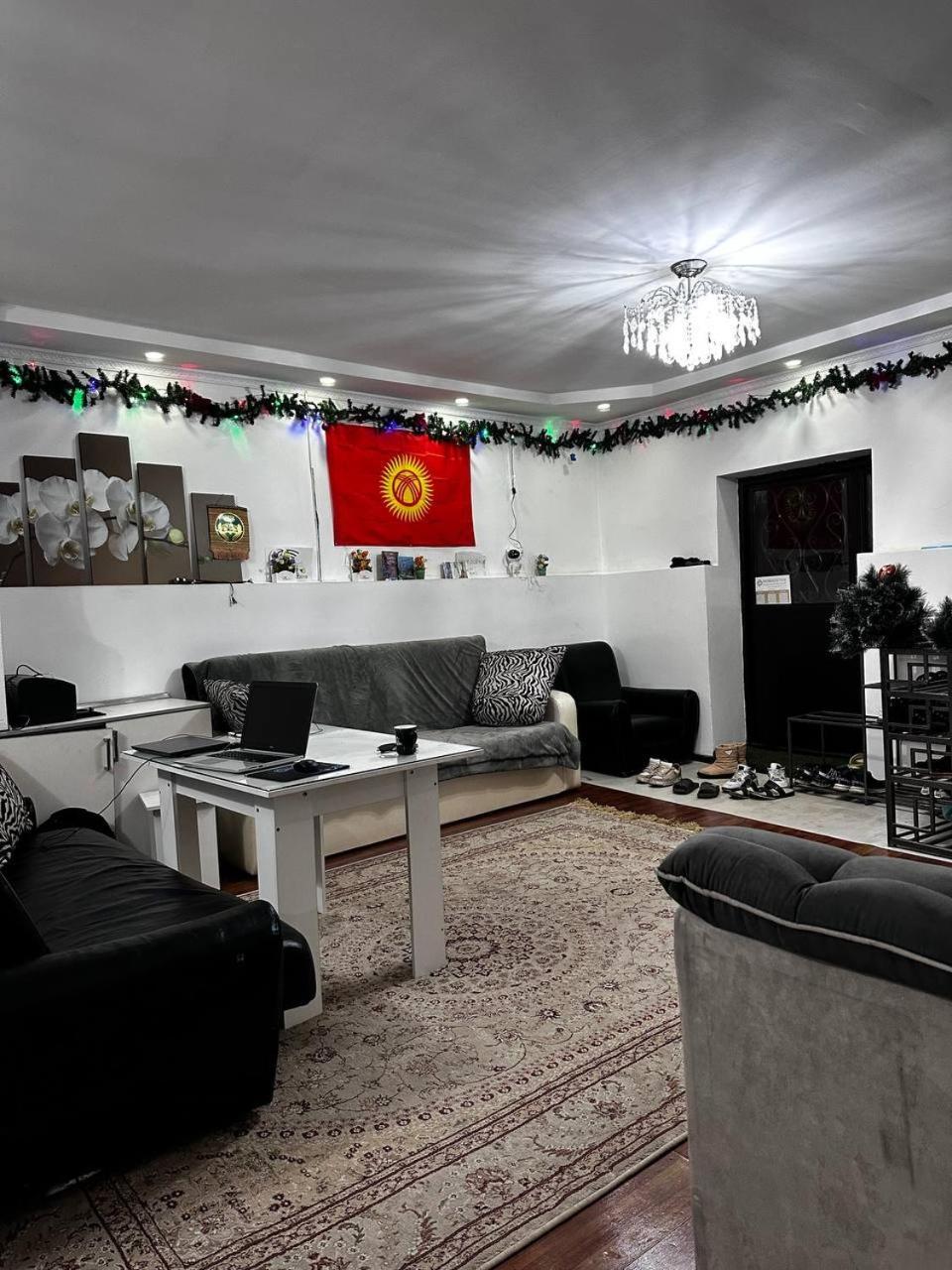 Nomadstan Capsule Hostel Karakol Exterior foto